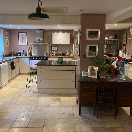 Entire Home, Child Okeford, Dorset - Sleeps 10 Blandford Forum Exterior photo